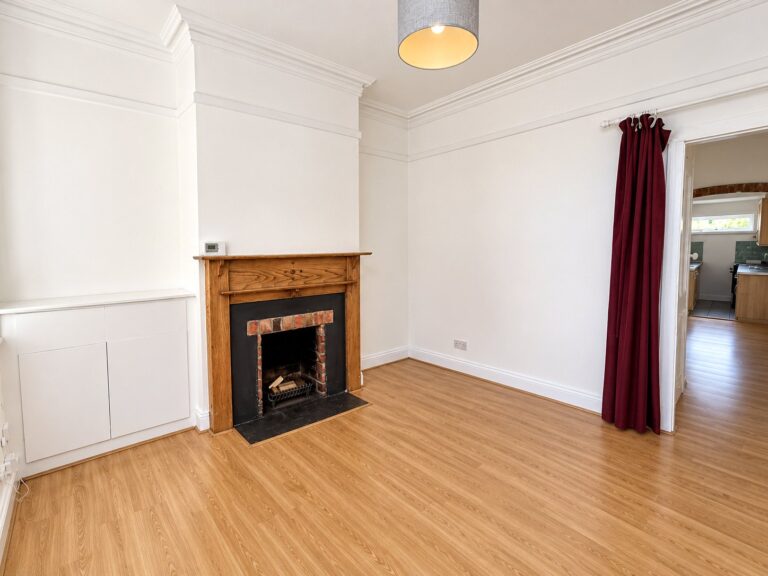 Montague Road, Clarendon Park, Leicester, LE2 1TG
