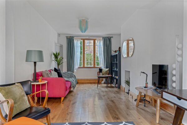 Stoneygate Road, Stoneygate, Leicester, LE2 2AD