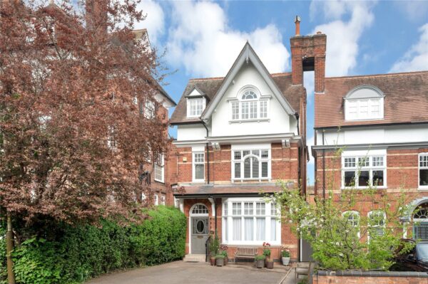 Stoneygate Road, Stoneygate, Leicester, LE2 2AB