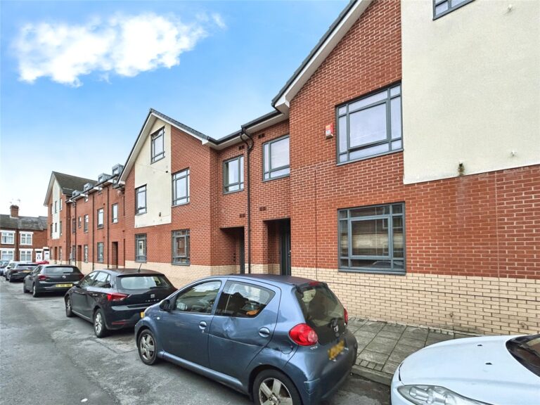 Leopold Road, Clarendon Park, Leicester, LE2 1YB