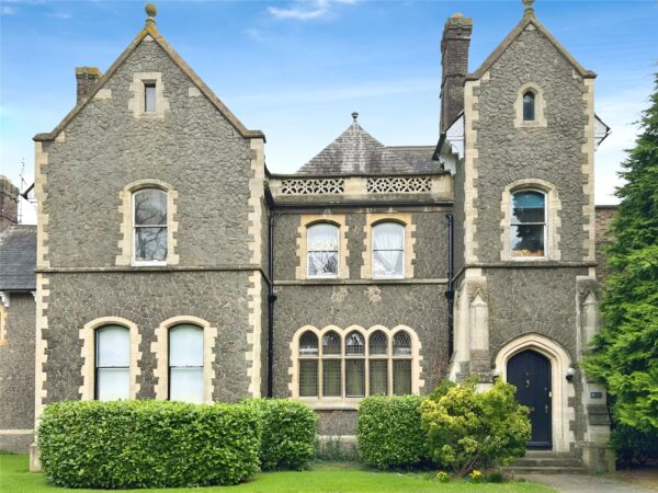 Stoneleigh Manor, Stoneygate, Leicester, LE2 2AD