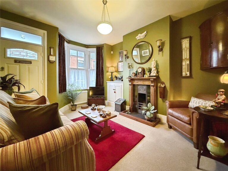 Lorraine Road, Aylestone, Leicester, LE2 8ES