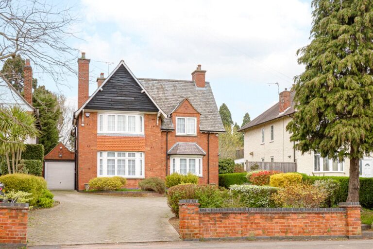 Scraptoft Lane, Humberstone, Leicester, LE5 1HU