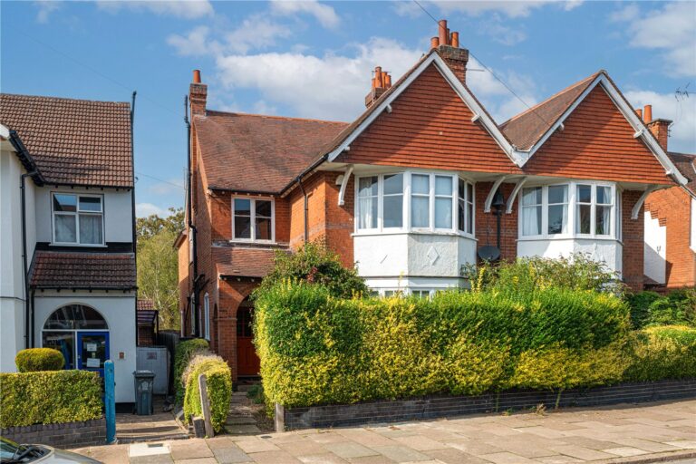 St. Philips Road, Evington, Leicester, LE5 5TR