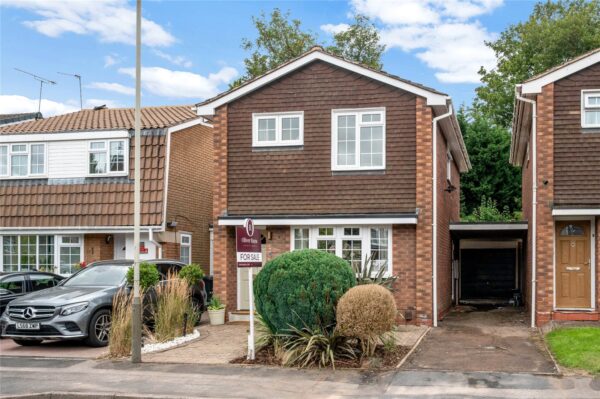 Waldale Drive, Stoneygate, Leicester, LE2 2AR