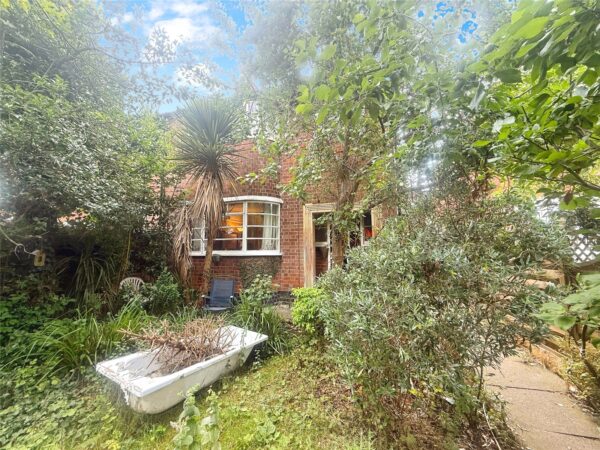 Braunstone Lane, Braunstone, Leicester, LE3 3AS
