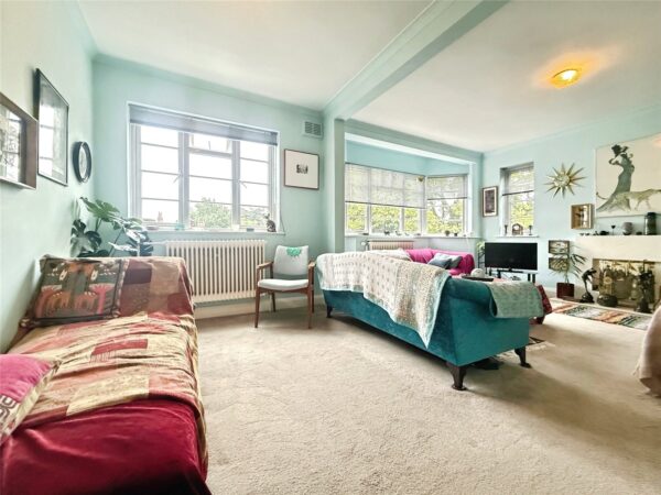 Knighton Court, Knighton Park Road, Stoneygate, LE2 1ZB