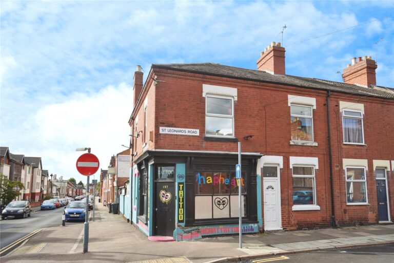 St. Leonards Road, Clarendon Park, Leicester, LE2 3BZ