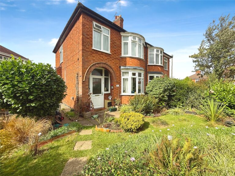 St. Annes Drive, Aylestone, Leicester, LE2 8HU
