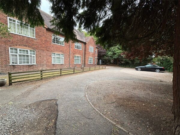 Flat 4 Glenwood Close, Stoneygate, Leicester, LE2 2PW