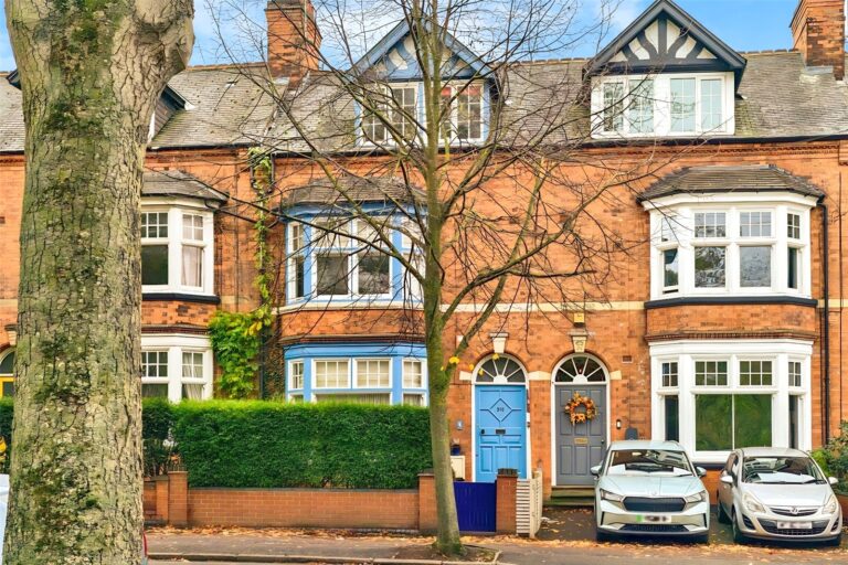 Victoria Park Road, Stoneygate, Leicester, LE2 1XE