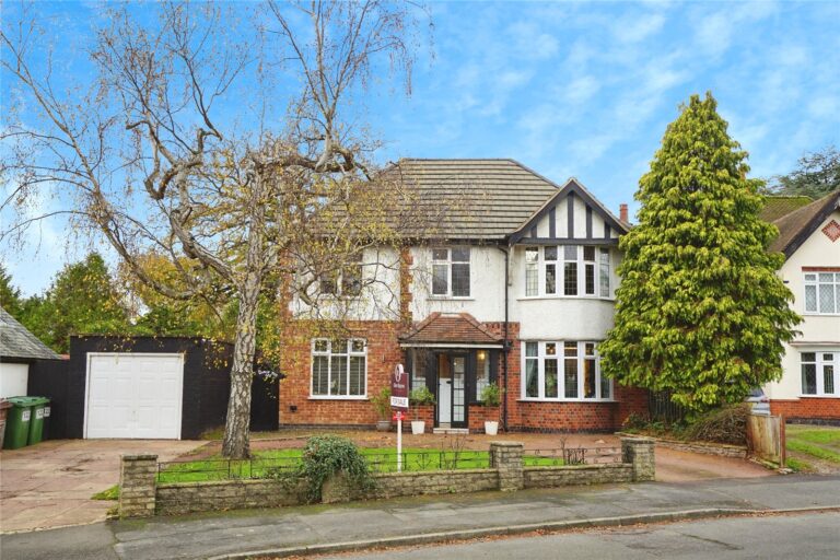 Roman Road, Birstall, Leicestershire, LE4 4BE