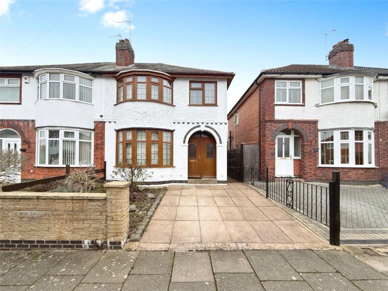 Gainsborough Road, Knighton, Leicester, LE2 3DE