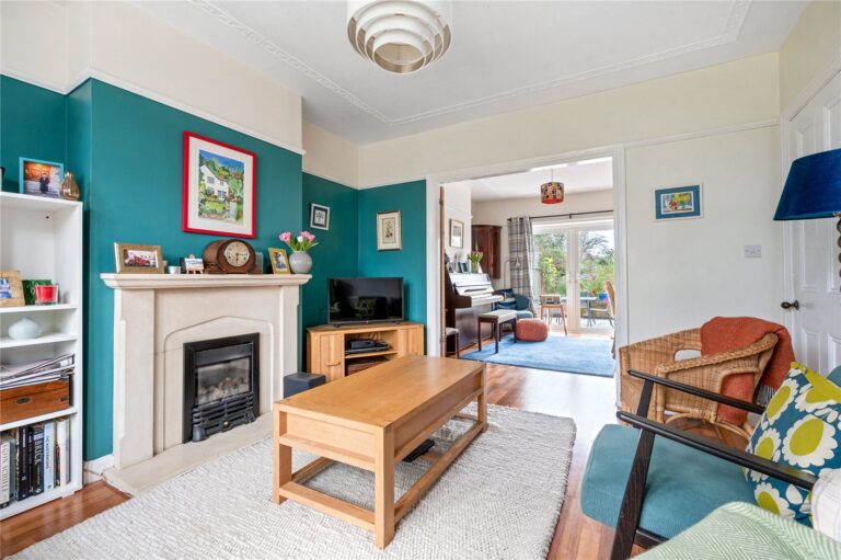 Holmfield Road, Stoneygate, Leicester, LE2 1SA