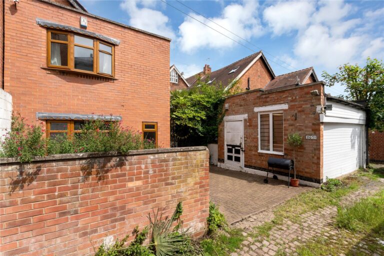 London Road, Stoneygate, Leicester, LE2 3BE