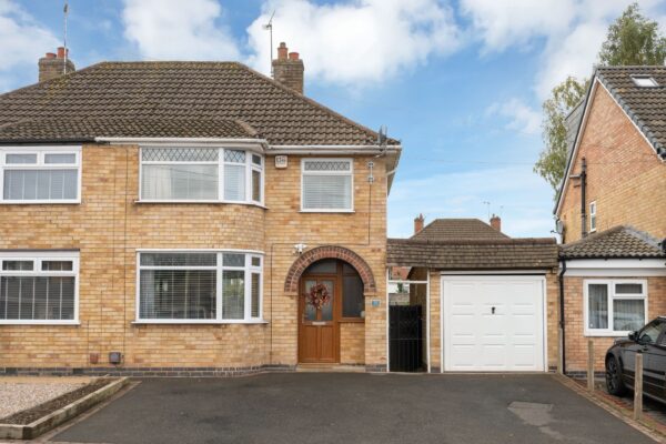 Mayfield Drive, Wigston, LE18