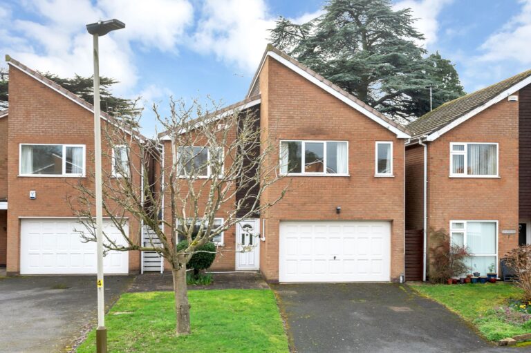 Avenue Gardens, Stoneygate, Leicester, LE2