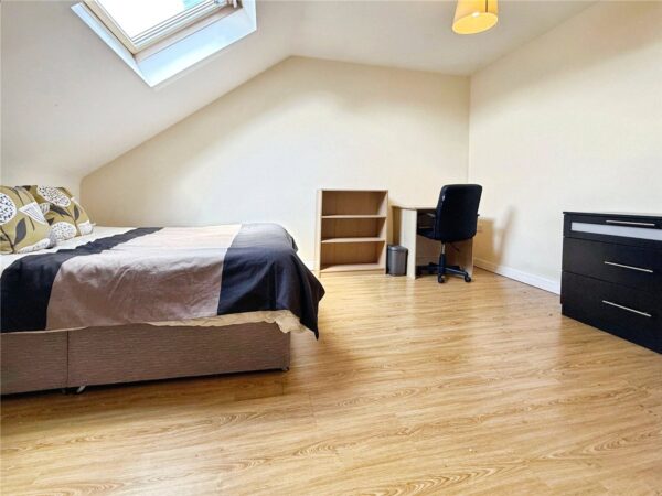 Eastleigh Road, Leicester, LE3