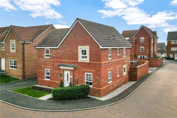 Newton Close, Wigston, LE18